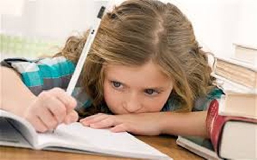 ngủ thiếu giấc ảnh hưởng đến trí não