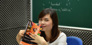 Hương Fiona: ‘Bị chối bỏ không đáng sợ, tự chối bỏ mình mới đáng sợ!’