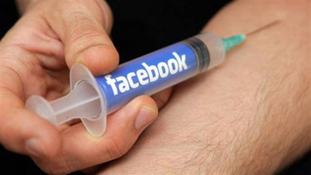 luot-facebook-suot-ngay