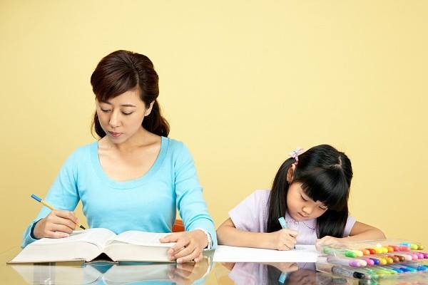Đừng áp đặt tư duy vào con