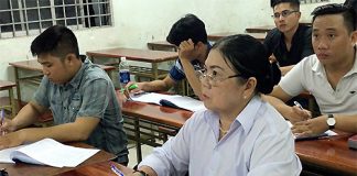 Nhìn tấm gương bà lão 60 tuổi đỗ Bji88 Đăng nhập, teen 2k3 trượt lớp 10 có thấy xấu hổ?