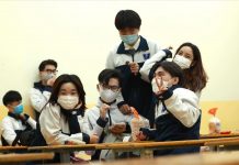 Teen Hà Nội ngày đầu đi học lại có gì “hot”? di-hoc-lai