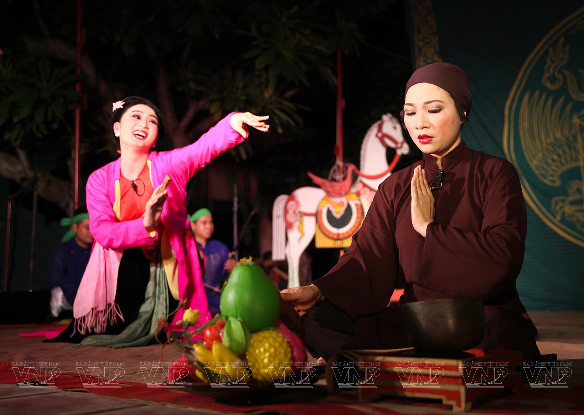 soan-bai-lang-nghe-va-phan-hoi-ve-noi-dung-mot-bai-thuyet-trinh-ket-qua-nghien-cuu-1